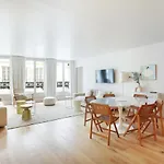 Residence In The Center Of Paris By Studio Prestige