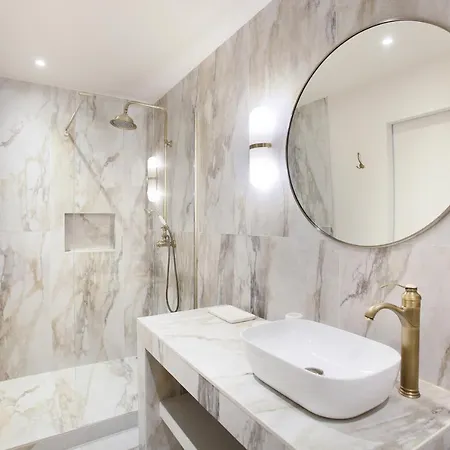 Appartamento In The Center Of By Prestige Parigi