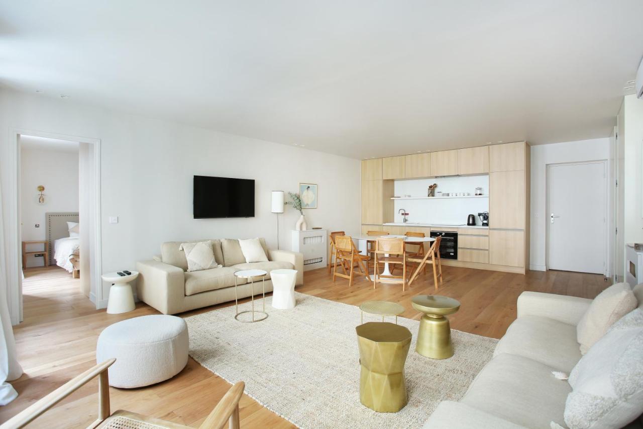 Appartamento In The Center Of By Prestige Parigi